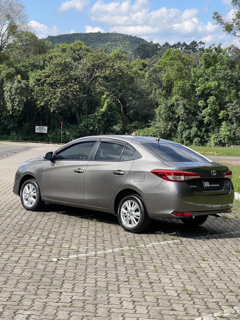 YARIS 1.5 XL LIVE SEDAN 16V FLEX 4P MANUAL - 2019 - NOVA PETRóPOLIS