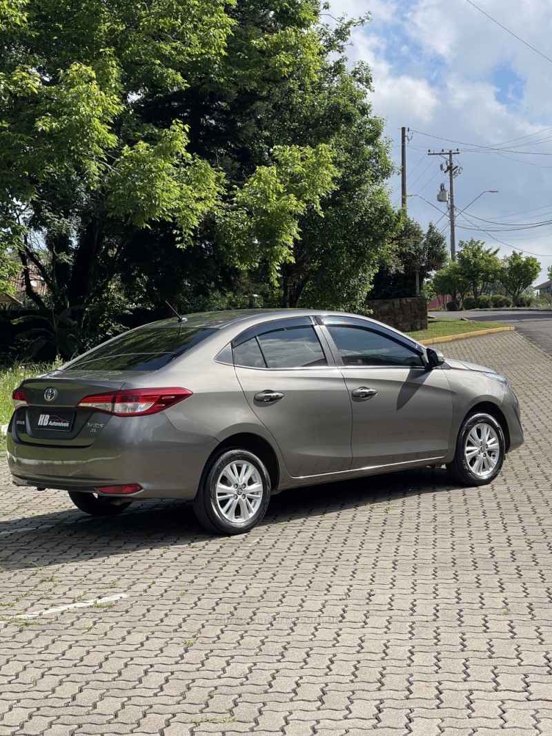 YARIS 1.5 XL LIVE SEDAN 16V FLEX 4P MANUAL - 2019 - NOVA PETRóPOLIS