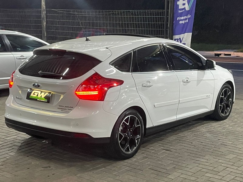 FOCUS 2.0 TITANIUM PLUS 16V FLEX 4P AUTOMÁTICO - 2015 - CAXIAS DO SUL