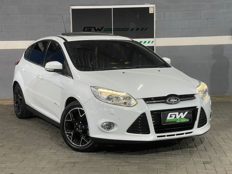 FOCUS 2.0 TITANIUM PLUS 16V FLEX 4P AUTOMÁTICO - 2015 - CAXIAS DO SUL