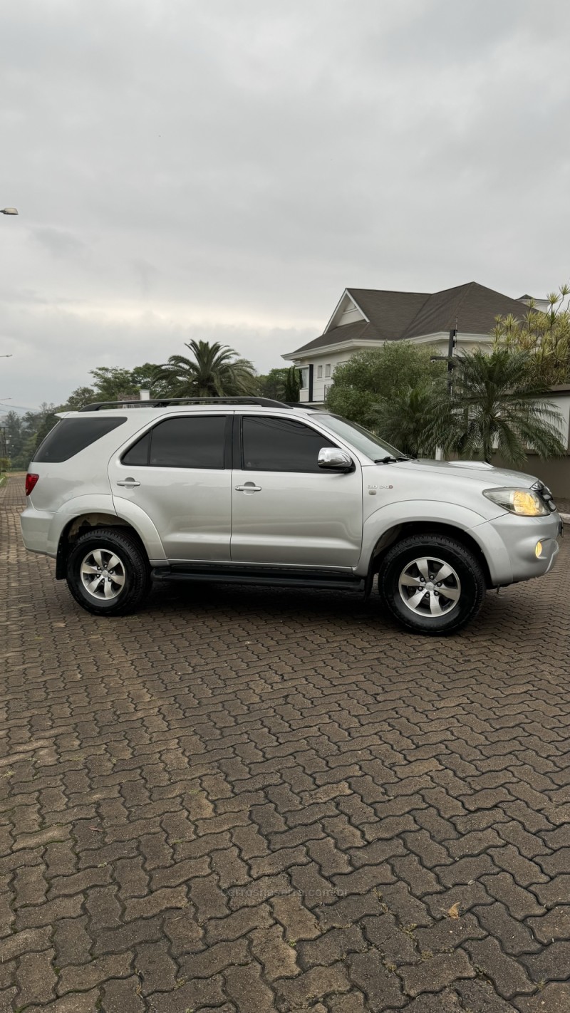 HILUX SW4 3.0 SRV 4X4 16V TURBO INTERCOOLER DIESEL 4P AUTOMÁTICO - 2008 - LAJEADO