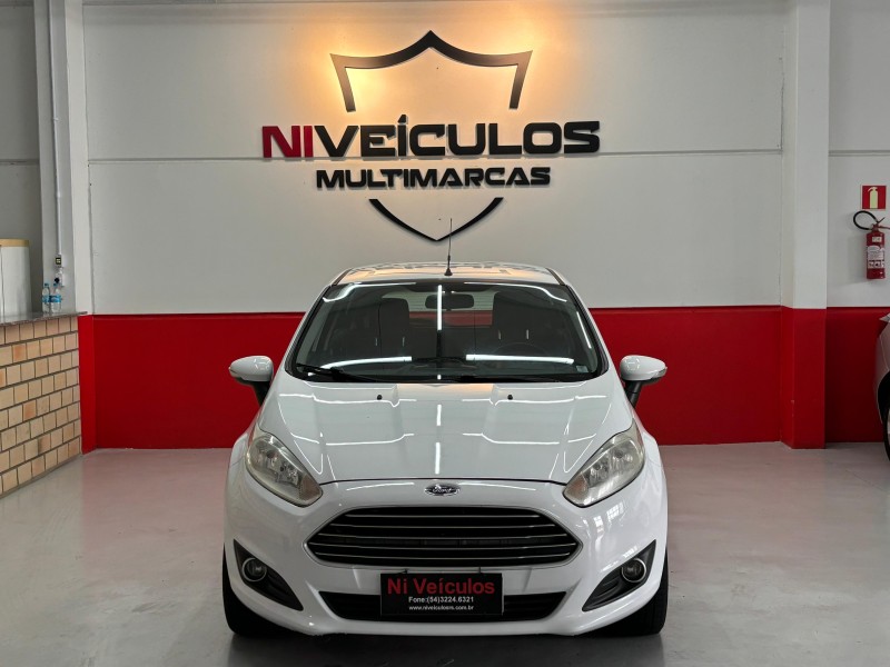 FIESTA 1.6 SE HATCH 16V FLEX 4P AUTOMÁTICO - 2014 - CAXIAS DO SUL