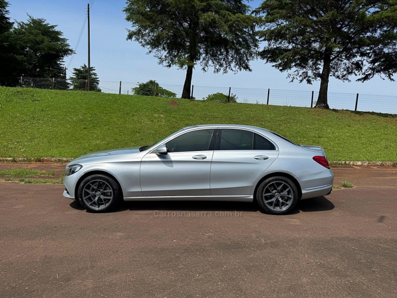 C 180 1.6 CGI AVANTGARDE 16V TURBO GASOLINA 4P AUTOMÁTICO - 2015 - PASSO FUNDO