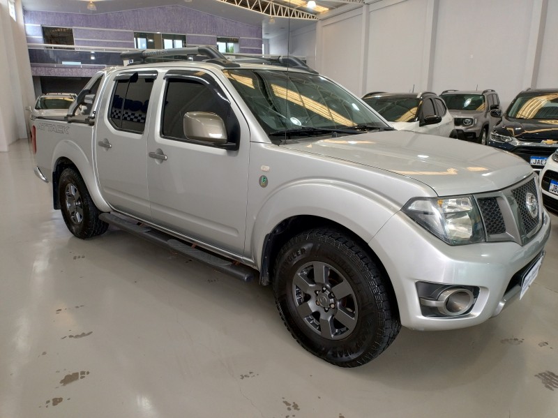 FRONTIER 2.5 SV ATTACK 10 ANOS 4X4 CD TURBO ELETRONIC DIESEL 4P MANUAL - 2013 - BENTO GONçALVES