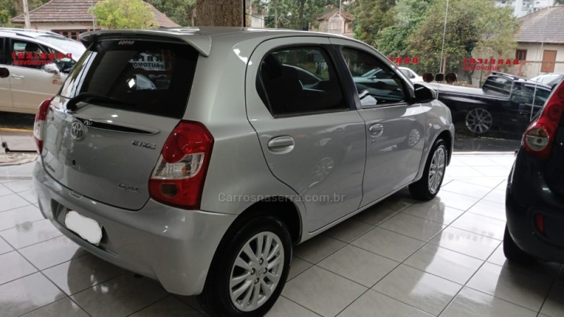 ETIOS 1.5 XLS 16V FLEX 4P MANUAL - 2014 - NOVA PRATA