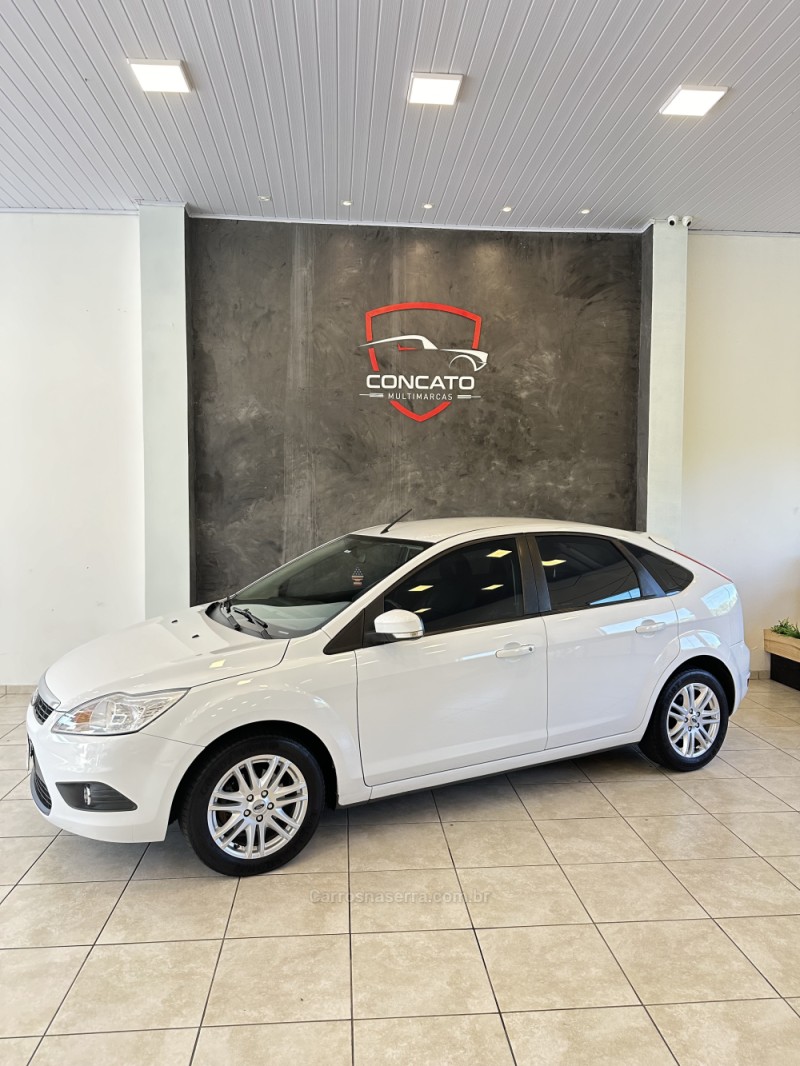 FOCUS 1.6 GLX 16V FLEX 4P MANUAL - 2013 - FARROUPILHA