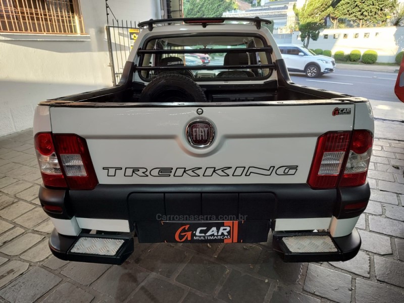 STRADA 1.4 MPI TREKKING CE 8V FLEX 2P MANUAL - 2010 - CAXIAS DO SUL