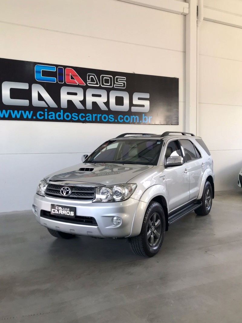 HILUX SW4 3.0 SRV 4X4 16V TURBO INTERCOOLER DIESEL 4P AUTOMÁTICO