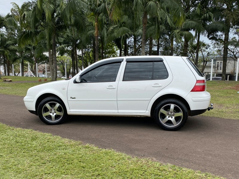 GOLF 1.6 MI FLASH 8V GASOLINA 4P MANUAL - 2006 - LAJEADO