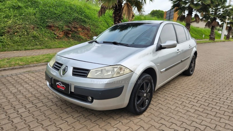 MÉGANE 1.6 DYNAMIQUE 16V FLEX 4P MANUAL - 2009 - IVOTI