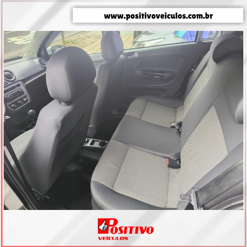 GOL 1.6 MI 8V FLEX 4P MANUAL G.VI - 2013 - CAXIAS DO SUL