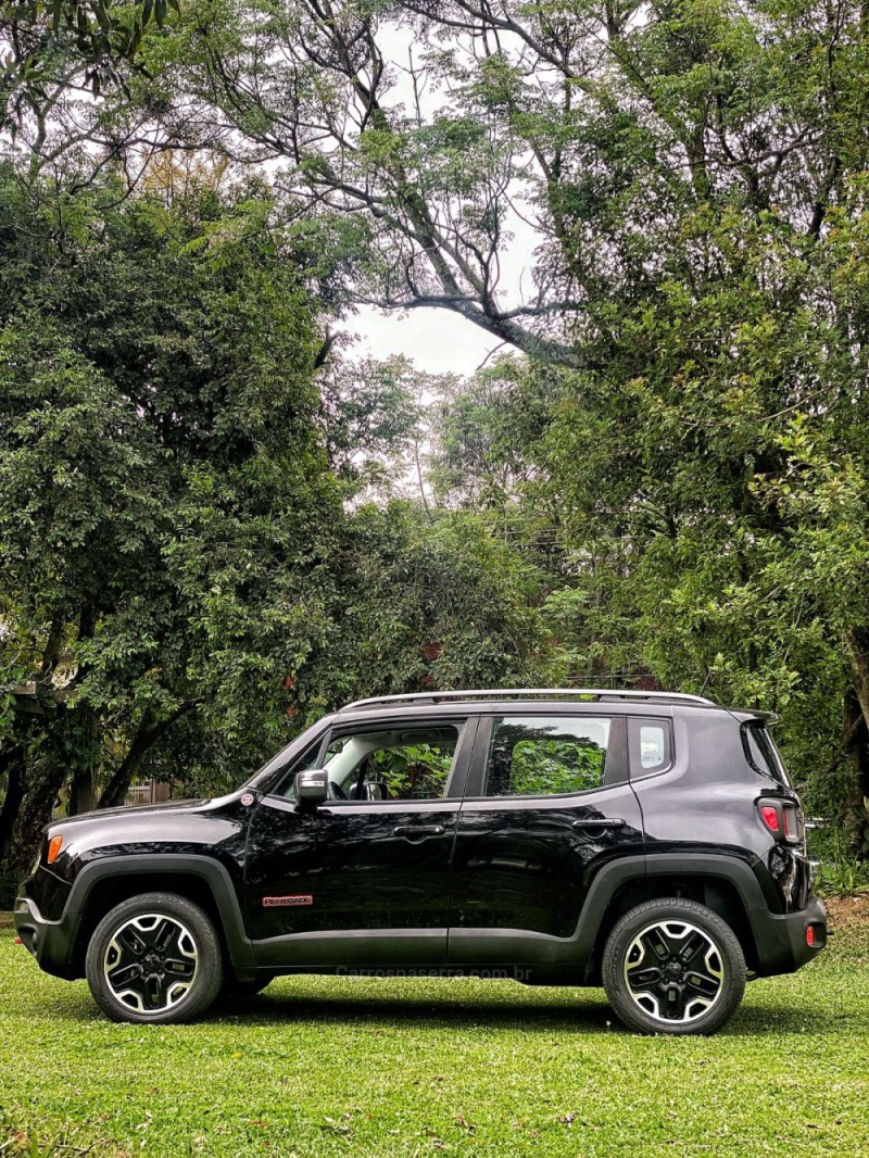 RENEGADE 2.0 16V TURBO DIESEL TRAILHAWK 4P 4X4 AUTOMÁTICO - 2016 - CAXIAS DO SUL