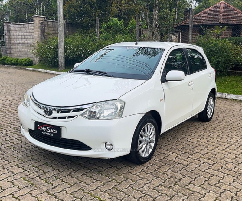 ETIOS 1.5 XLS 16V FLEX 4P MANUAL - 2013 - CANELA