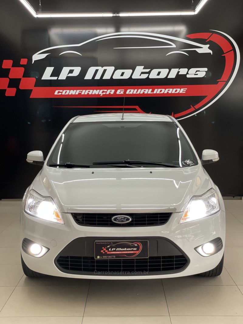 FOCUS 1.6 GLX 16V FLEX 4P MANUAL - 2013 - FARROUPILHA