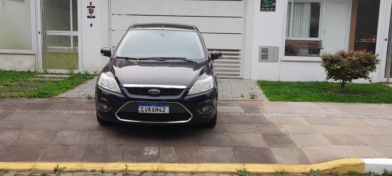 FOCUS 1.6 GLX 16V FLEX 4P MANUAL - 2011 - FARROUPILHA