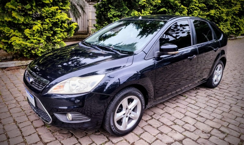 FOCUS 1.6 GLX 16V FLEX 4P MANUAL - 2011 - FARROUPILHA