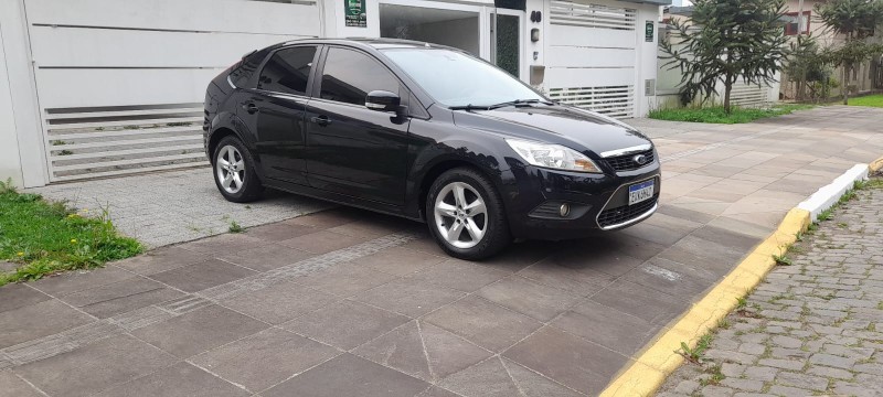 FOCUS 1.6 GLX 16V FLEX 4P MANUAL - 2011 - FARROUPILHA