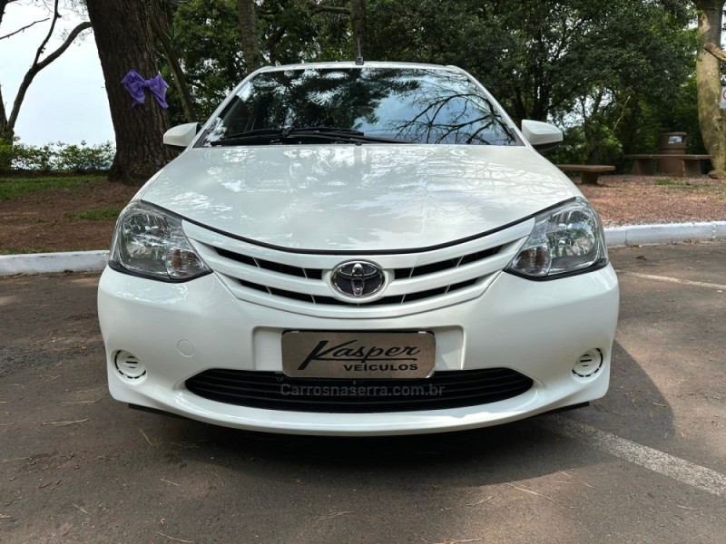 ETIOS 1.5 XS 16V FLEX 4P MANUAL - 2017 - DOIS IRMãOS