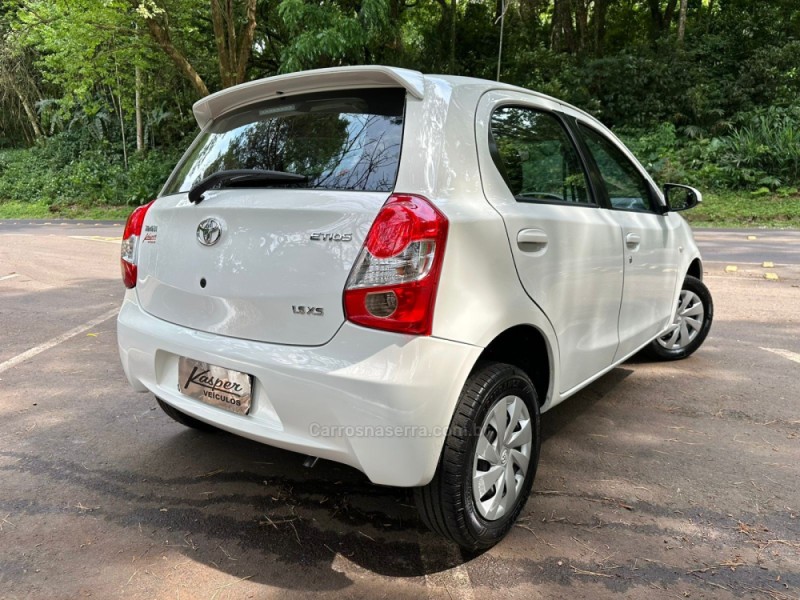 ETIOS 1.5 XS 16V FLEX 4P MANUAL - 2017 - DOIS IRMãOS