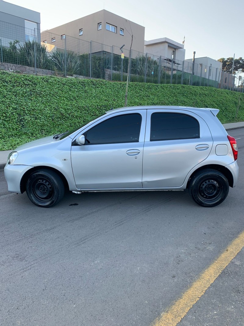 ETIOS 1.3 XS 16V FLEX 4P MANUAL - 2013 - CAXIAS DO SUL