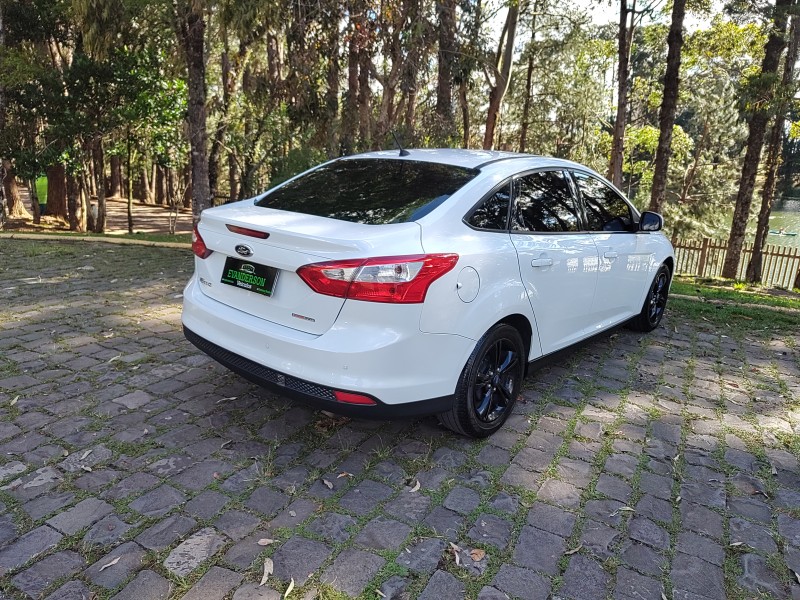 FOCUS 2.0 16V FLEX 4P AUTOMÁTICO - 2014 - CAXIAS DO SUL