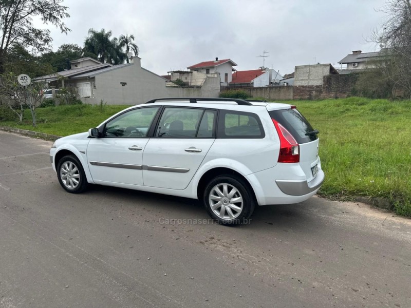 MÉGANE 1.6 DYNAMIQUE 16V FLEX 4P MANUAL - 2011 - CAMPO BOM