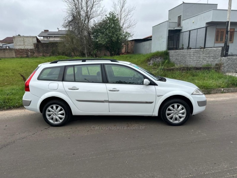 MÉGANE 1.6 DYNAMIQUE 16V FLEX 4P MANUAL - 2011 - CAMPO BOM