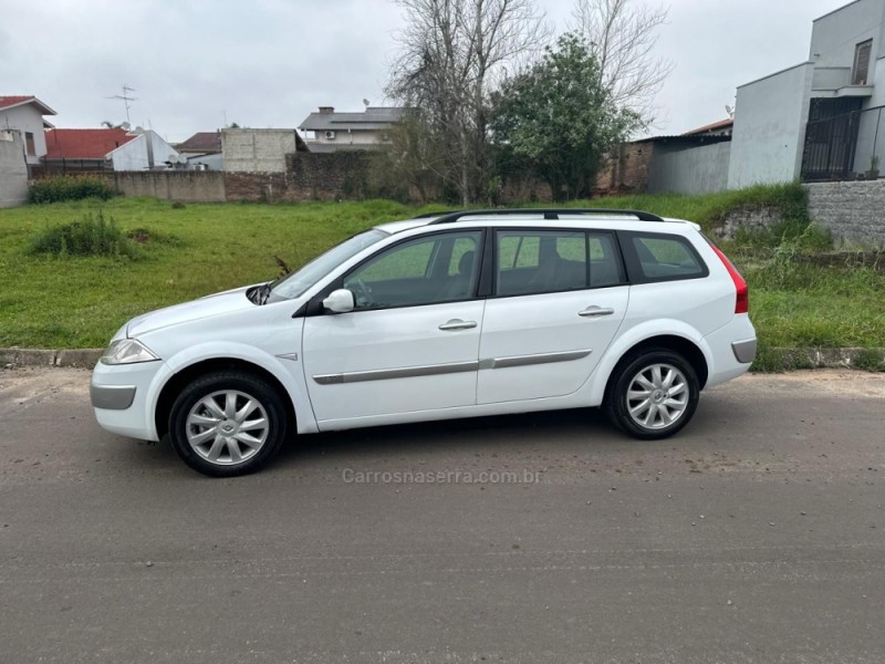 MÉGANE 1.6 DYNAMIQUE 16V FLEX 4P MANUAL - 2011 - CAMPO BOM