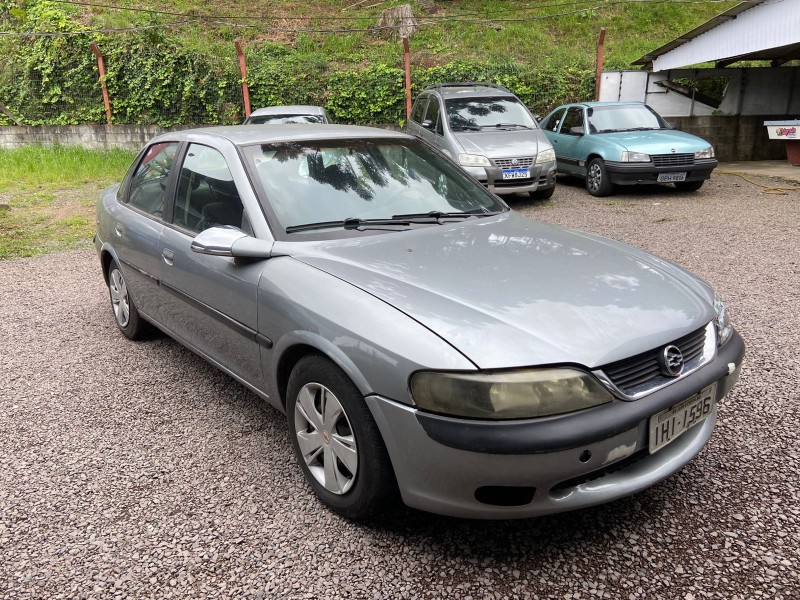 VECTRA 2.0 MPFI GL 8V GASOLINA 4P MANUAL - 1998 - CAXIAS DO SUL