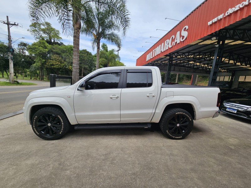 AMAROK 3.0 V6 TDI HIGHLINE CD DIESEL 4MOTION AUTOMÁTICO - 2019 - CAXIAS DO SUL