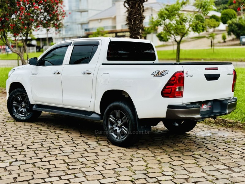 HILUX 2.8 4X4 CD 8V DIESEL 4P MANUAL