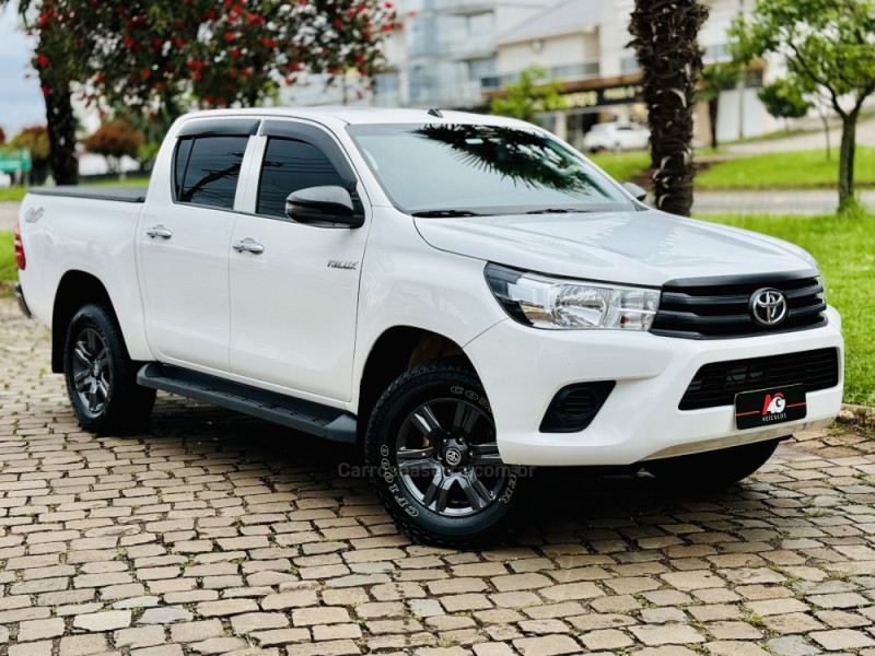 HILUX 2.8 4X4 CD 8V DIESEL 4P MANUAL