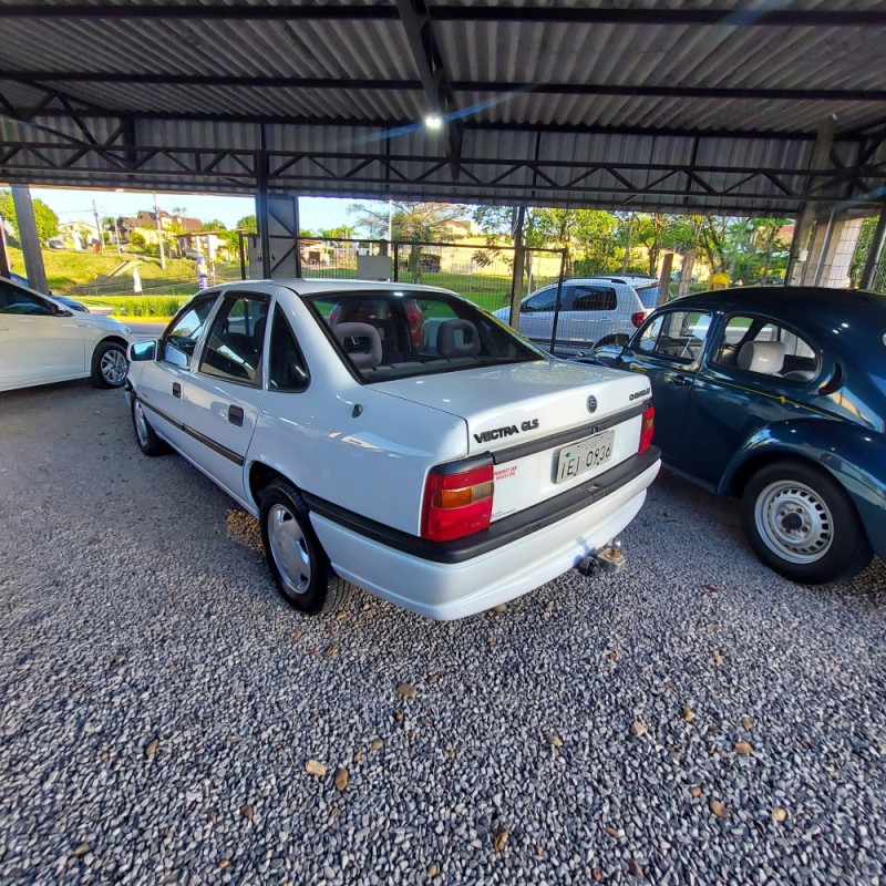 VECTRA 2.0 MPFI GLS 8V GASOLINA 4P MANUAL - 1996 - BOM PRINCíPIO