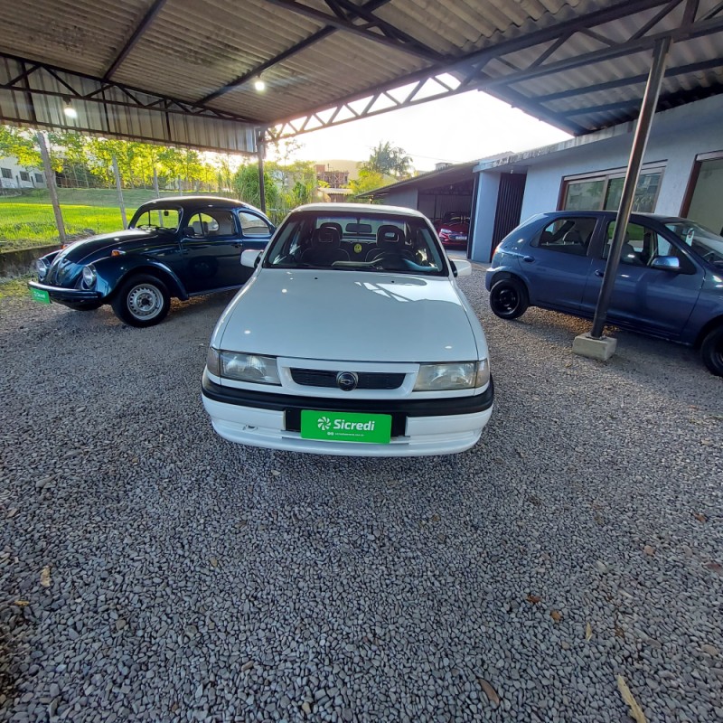 VECTRA 2.0 MPFI GLS 8V GASOLINA 4P MANUAL - 1996 - BOM PRINCíPIO