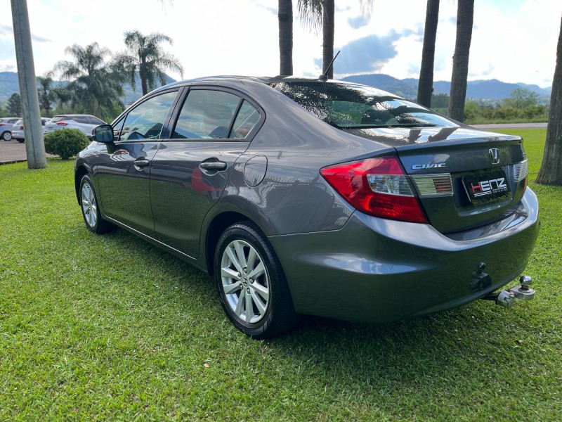 CIVIC 1.8 LXS 16V FLEX 4P MANUAL