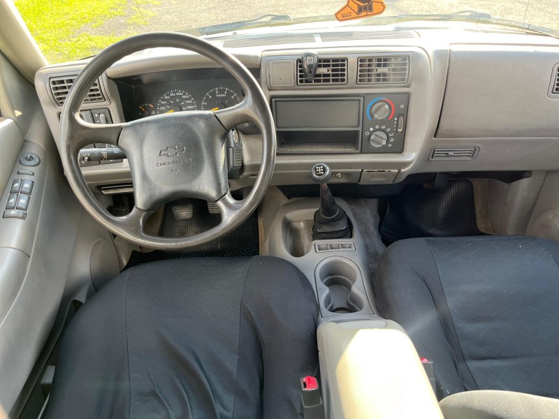 S10 2.2 MPFI DLX 4X2 CD 8V GASOLINA 4P MANUAL - 1997 - FARROUPILHA