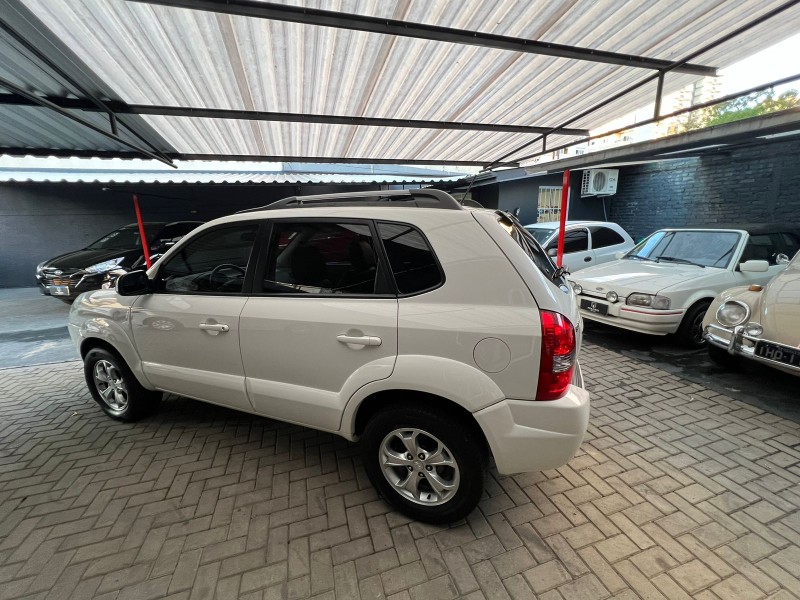 TUCSON 2.0 MPFI GLS TOP 16V 143CV 2WD FLEX 4P AUTOMÁTICO - 2015 - CAXIAS DO SUL