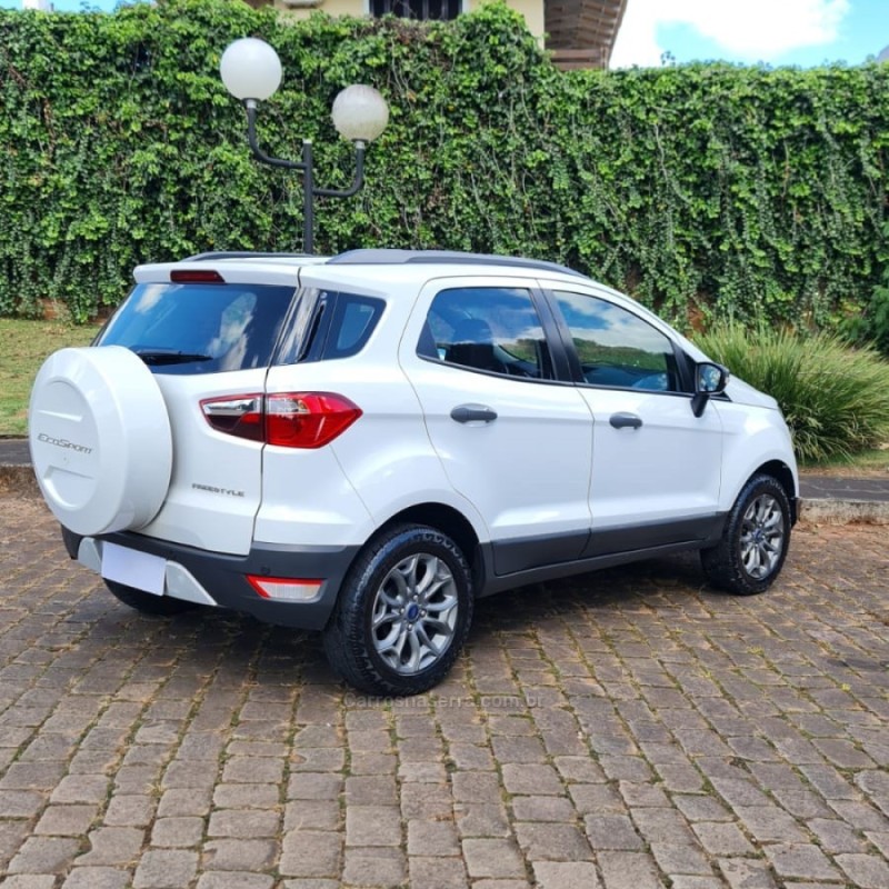 ECOSPORT 1.6 FREESTYLE 8V FLEX 4P MANUAL - 2014 - LAGOA VERMELHA