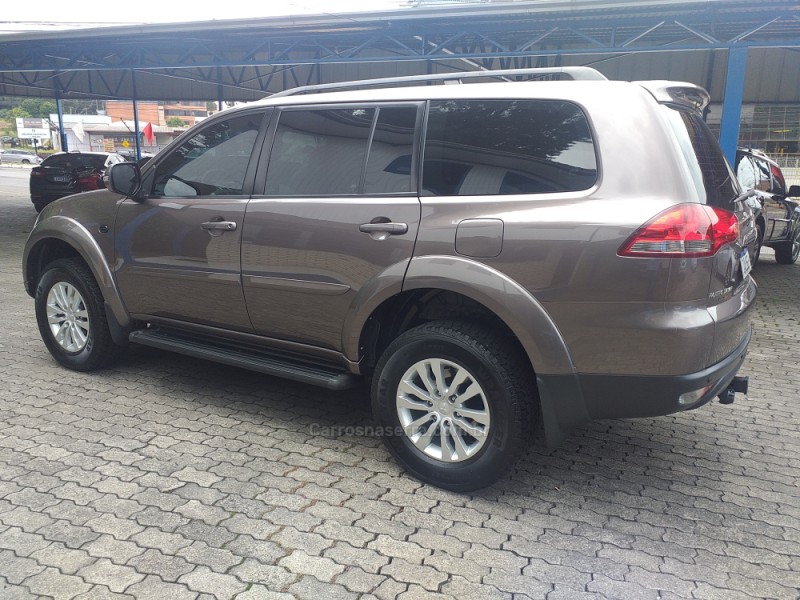 PAJERO DAKAR 3.2 HPE 4X4 7 LUGARES 16V TURBO INTERCOOLER DIESEL 4P AUTOMÁTICO - 2017 - CAXIAS DO SUL