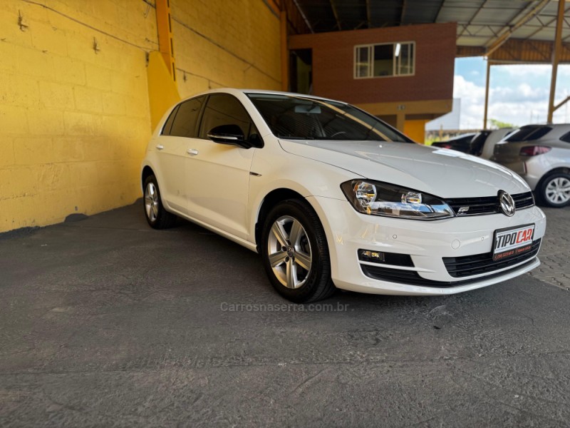 GOLF 1.0 TSI COMFORTLINE 12V TOTAL FLEX 4P MANUAL - 2017 - CAXIAS DO SUL