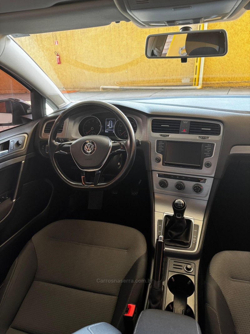 GOLF 1.0 TSI COMFORTLINE 12V TOTAL FLEX 4P MANUAL - 2017 - CAXIAS DO SUL