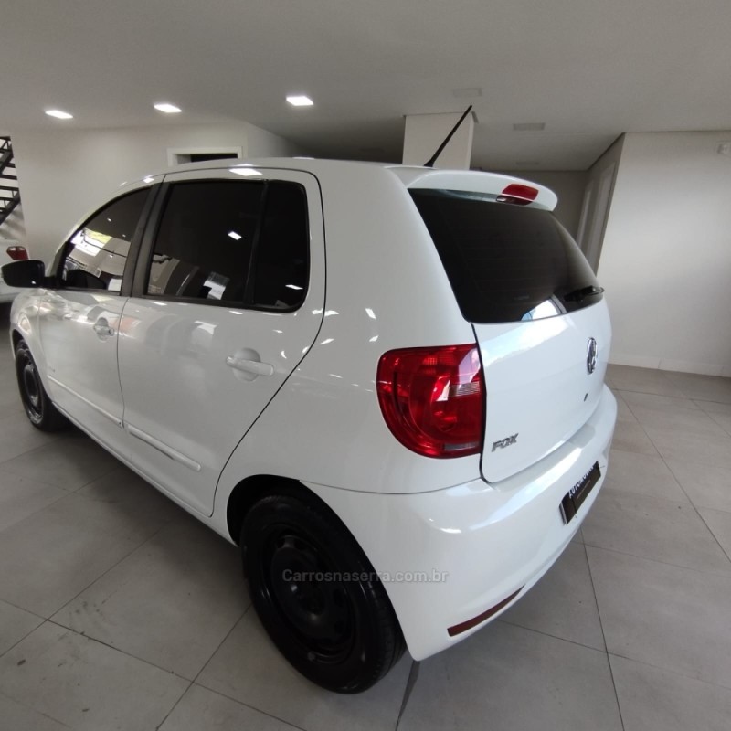 FOX 1.0 ITREND 8V FLEX 4P MANUAL - 2012 - ANTôNIO PRADO