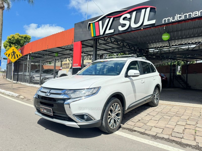 OUTLANDER 2.0 COMFORT 16V GASOLINA 4P AUTOMÁTICO - 2018 - CAXIAS DO SUL