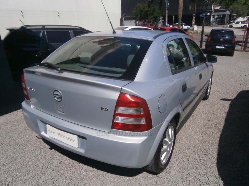 ASTRA 2.0 MPFI 8V GASOLINA 4P MANUAL - 2003 - FARROUPILHA