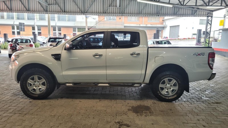 RANGER 3.2 XLT 4X4 CD 20V DIESEL 4P AUTOMÁTICO - 2016 - GARIBALDI