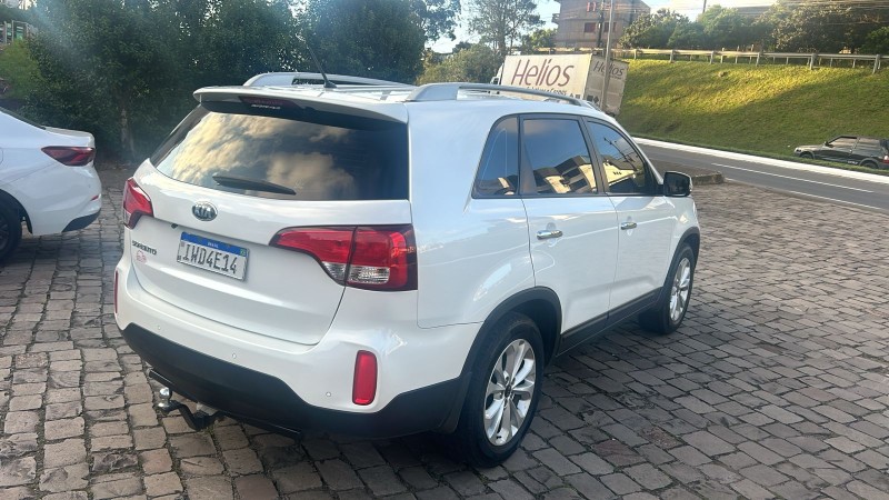 SORENTO 2.4 EX 4X2 16V GASOLINA 4P AUTOMÁTICO - 2015 - FARROUPILHA