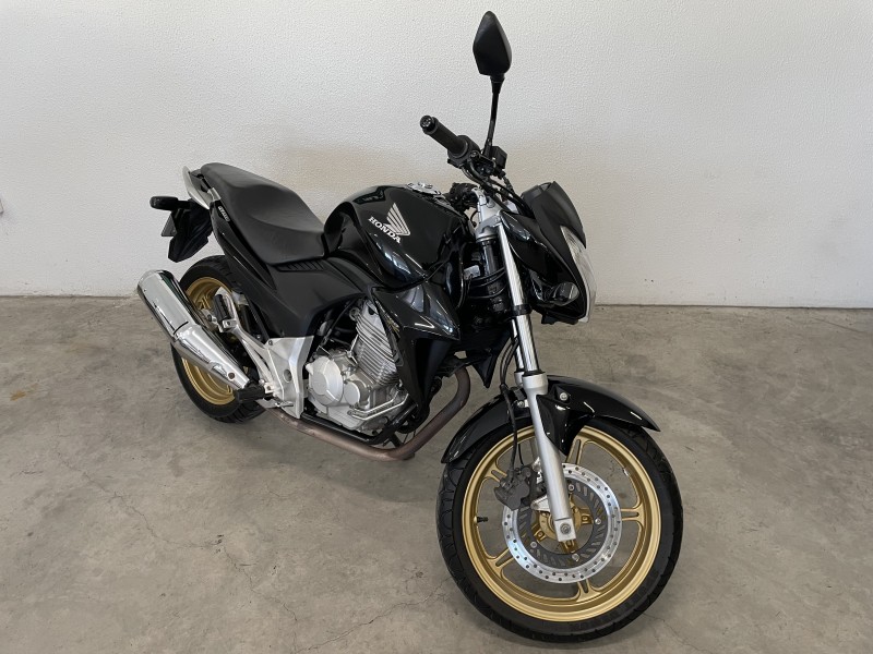 CB 300R  - 2015 - CAXIAS DO SUL