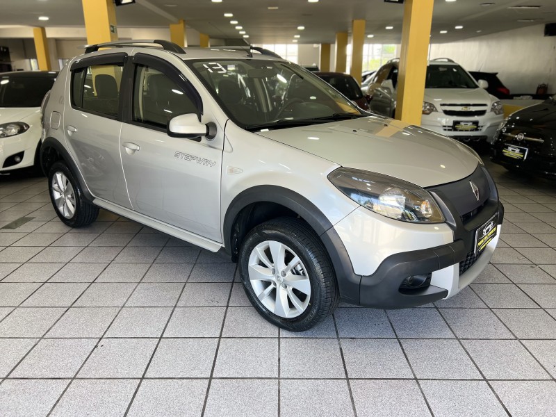 SANDERO 1.6 STEPWAY 16V FLEX 4P MANUAL - 2013 - CAXIAS DO SUL