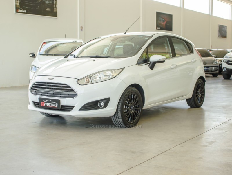 FIESTA 1.6 TITANIUM PLUS HATCH 16V FLEX 4P AUTOMÁTICO