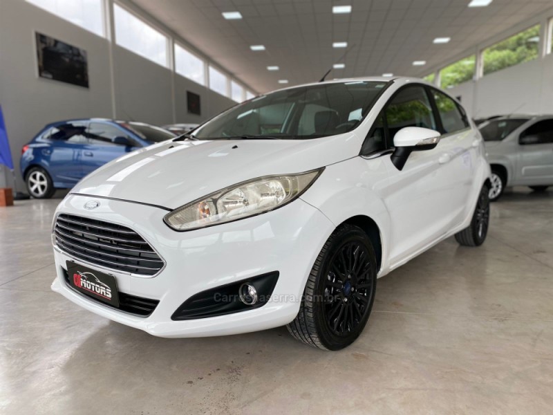 FIESTA 1.6 TITANIUM PLUS HATCH 16V FLEX 4P AUTOMÁTICO - 2016 - NOVO HAMBURGO